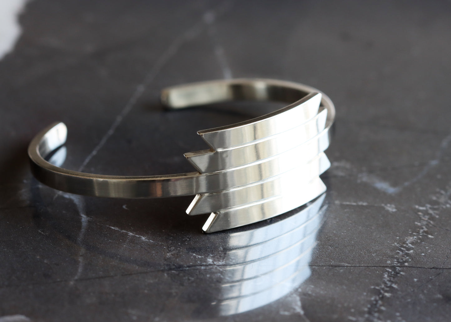Lantern Cuff