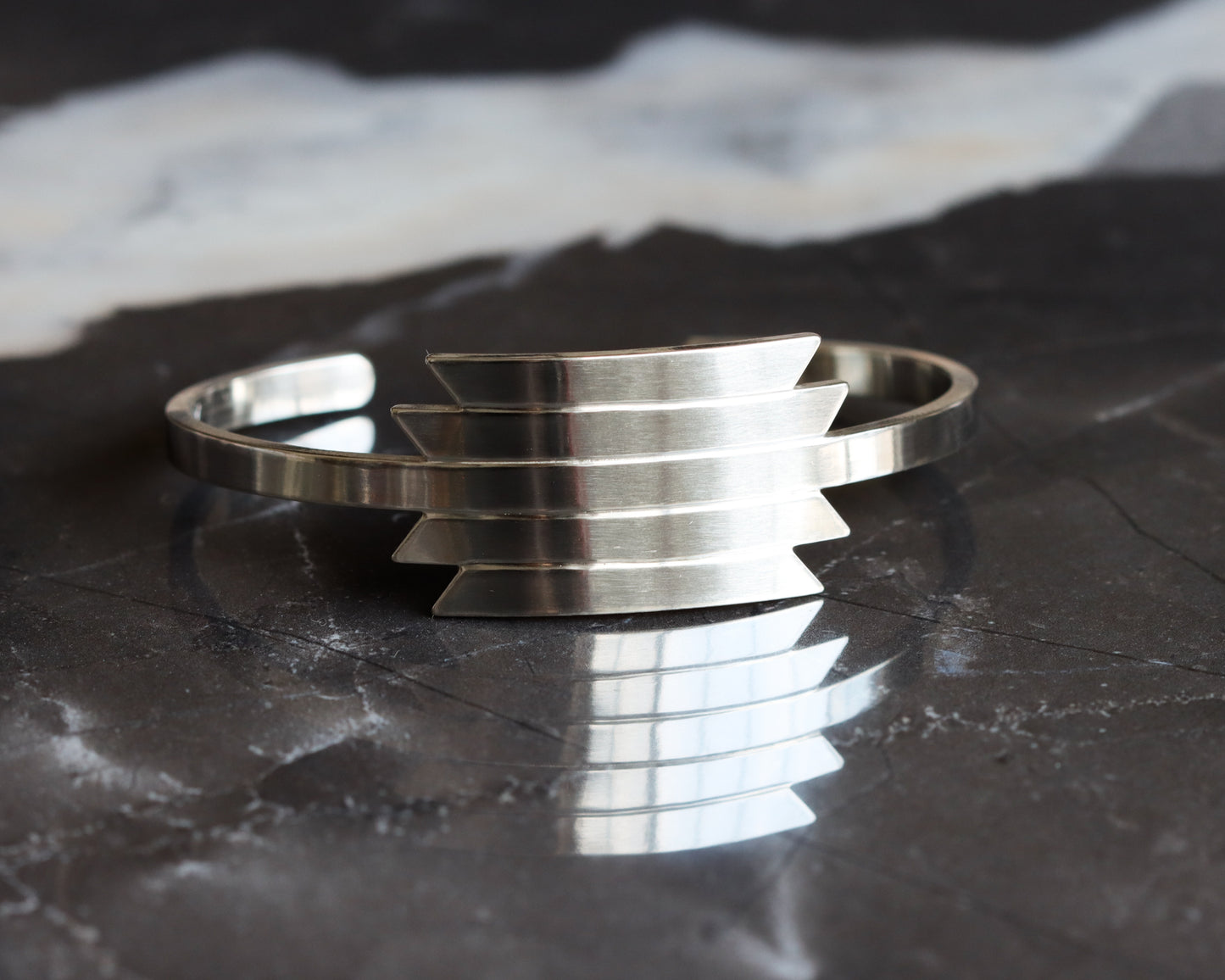 Lantern Cuff