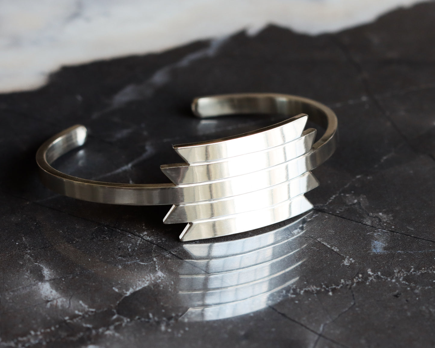 Lantern Cuff