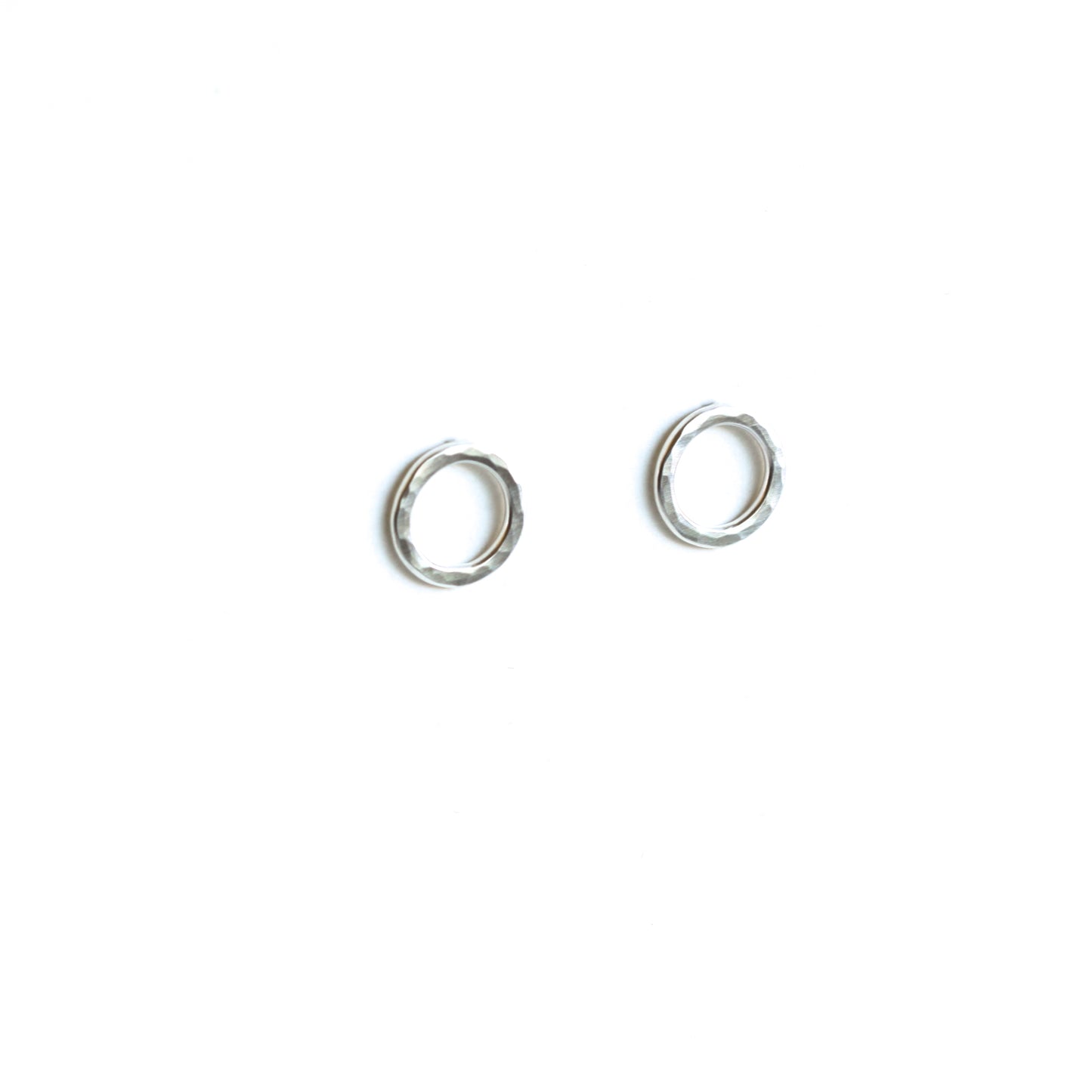 Simple Classic Circle Earrings - Petite