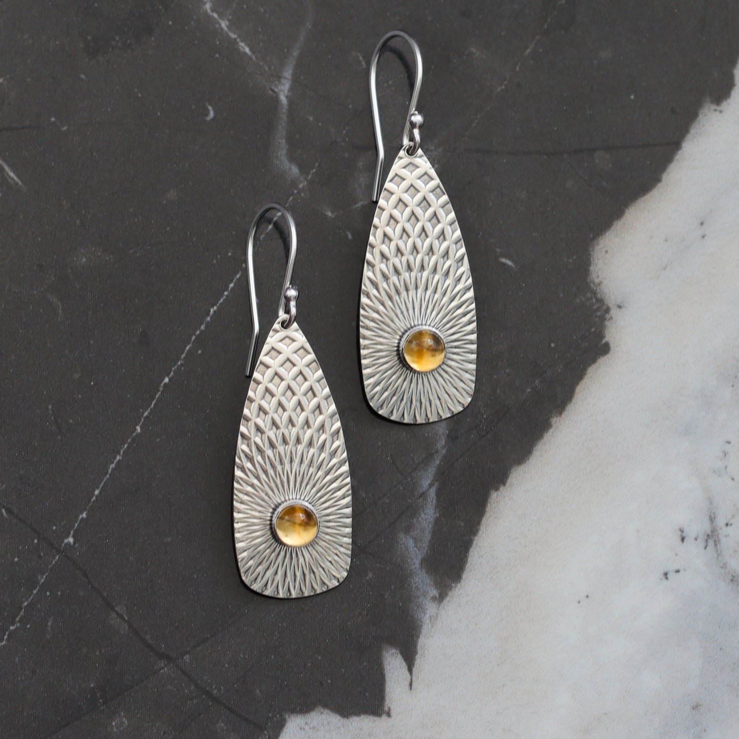 Llovera Earrings - Citrine