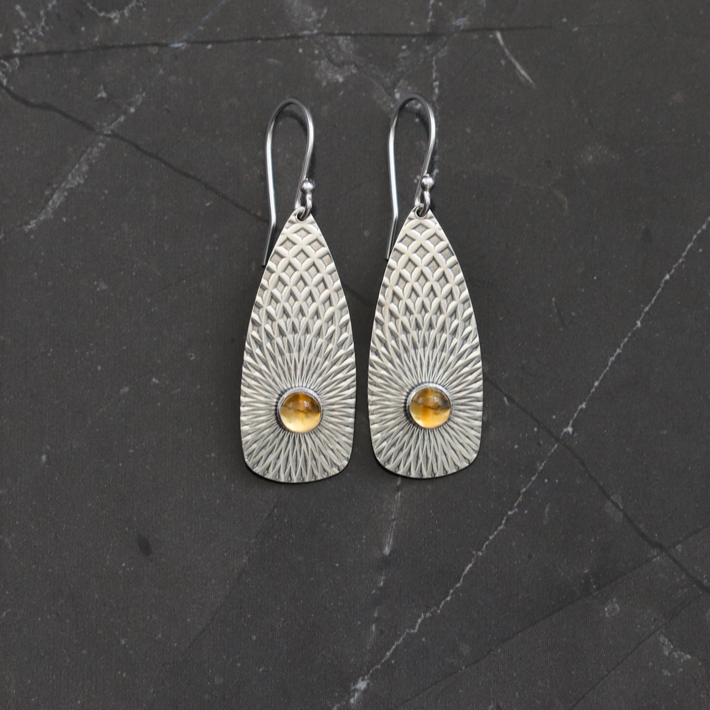 Llovera Earrings - Citrine