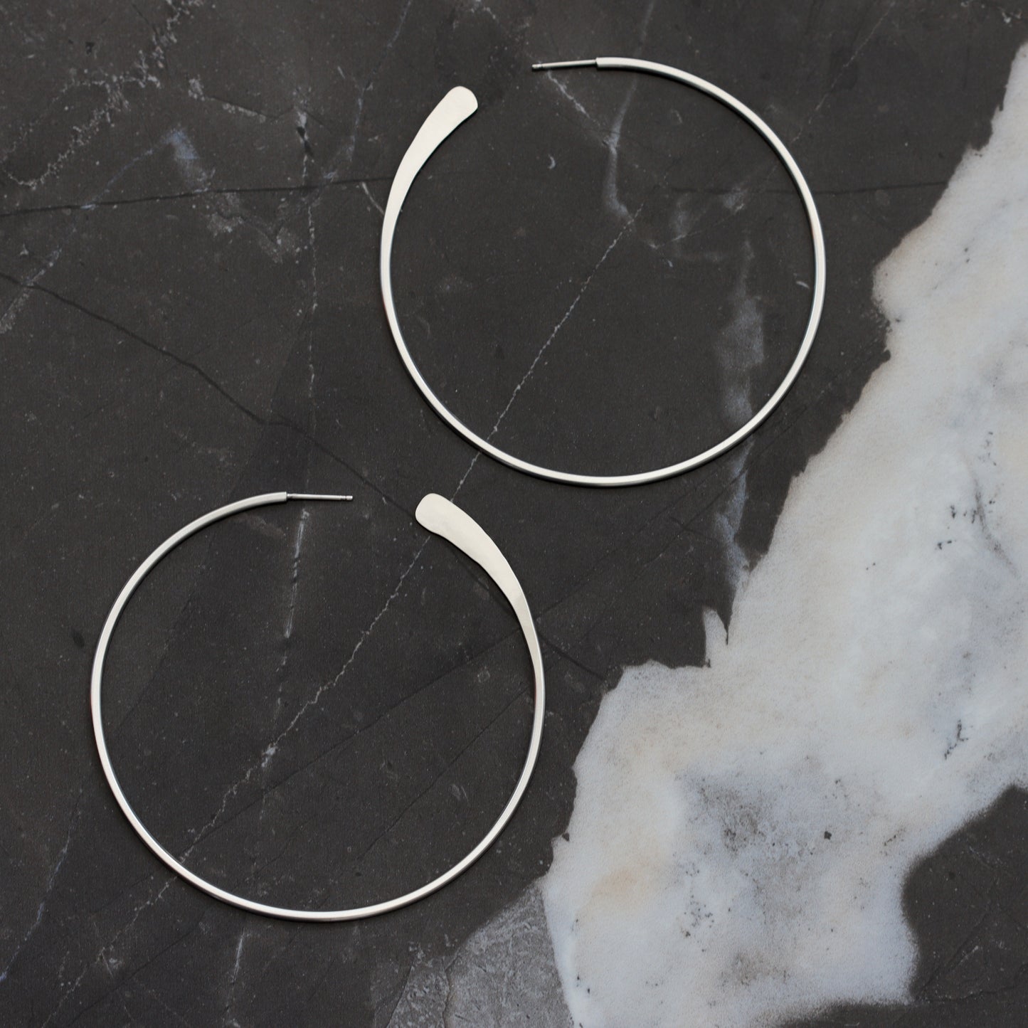 Hammered Tail Hoops - Large