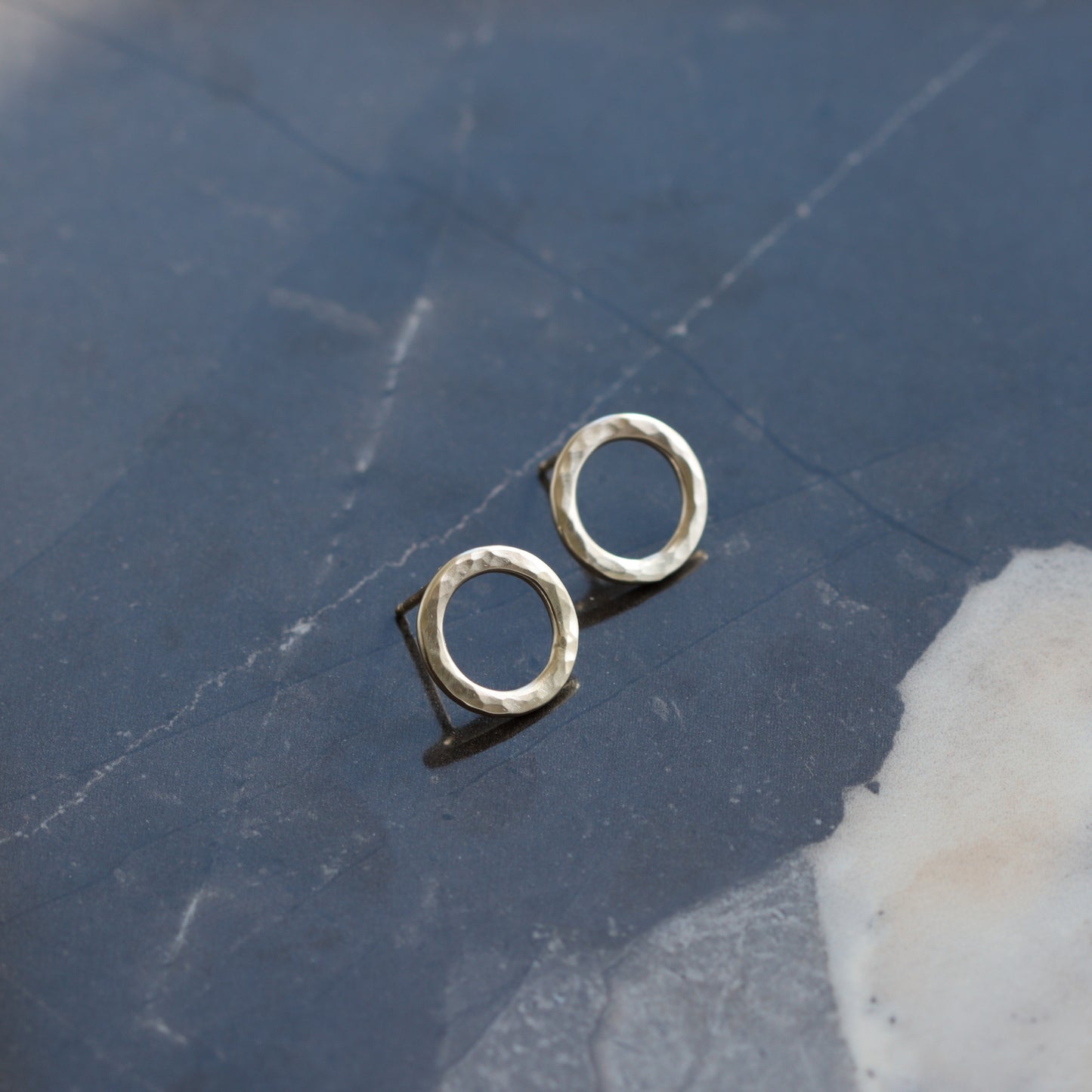 Simple Classic Circle Earrings - Petite