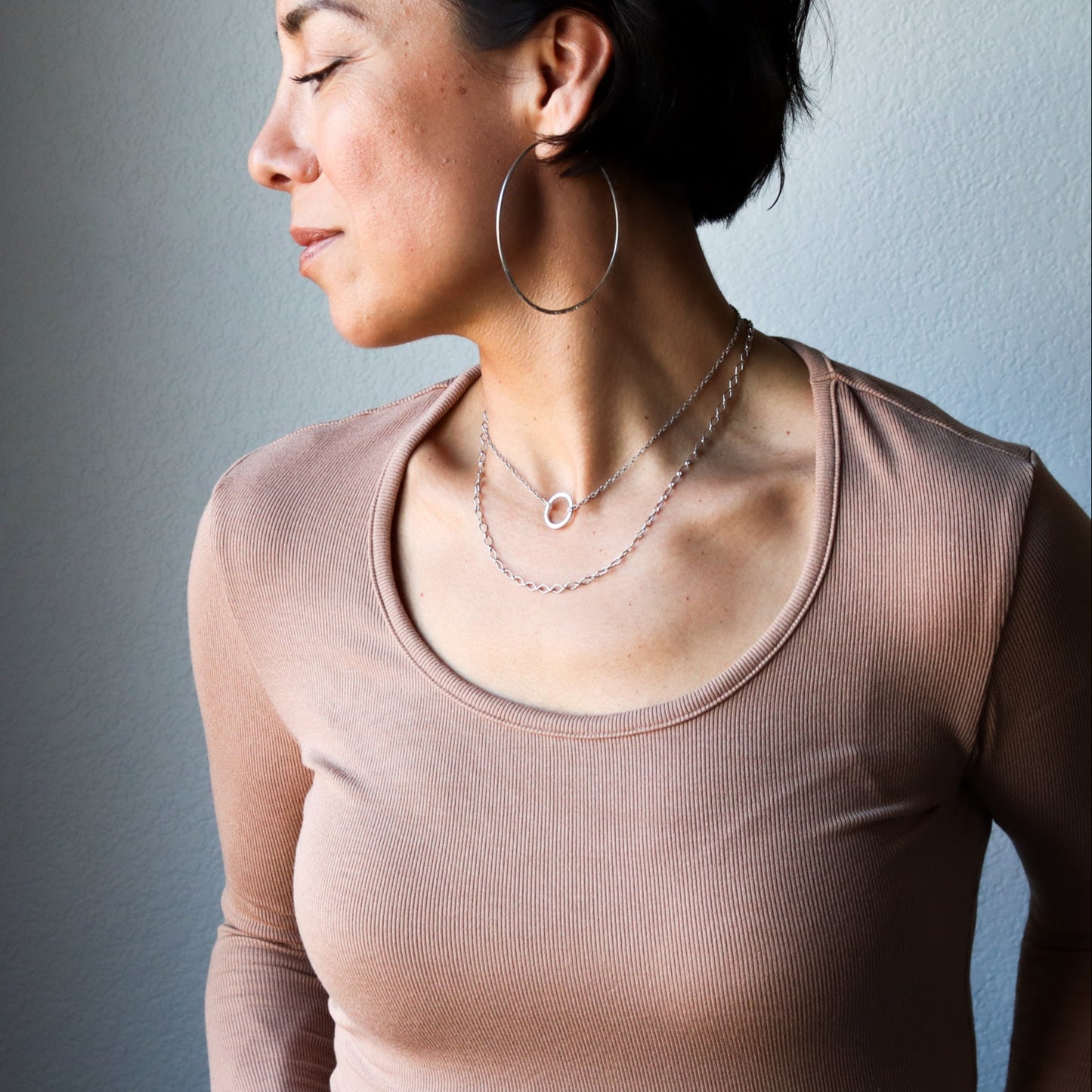 Simple Classic Circle Necklace - Petite