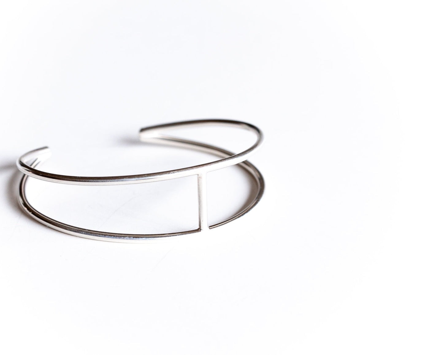 Vega Cuff