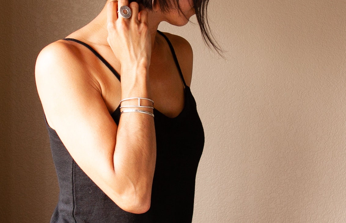 Vega Cuff