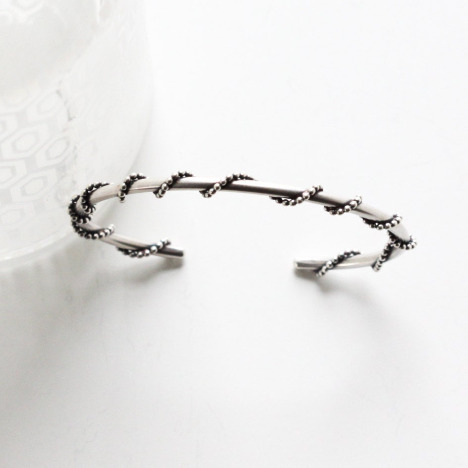 Encircled Cuff